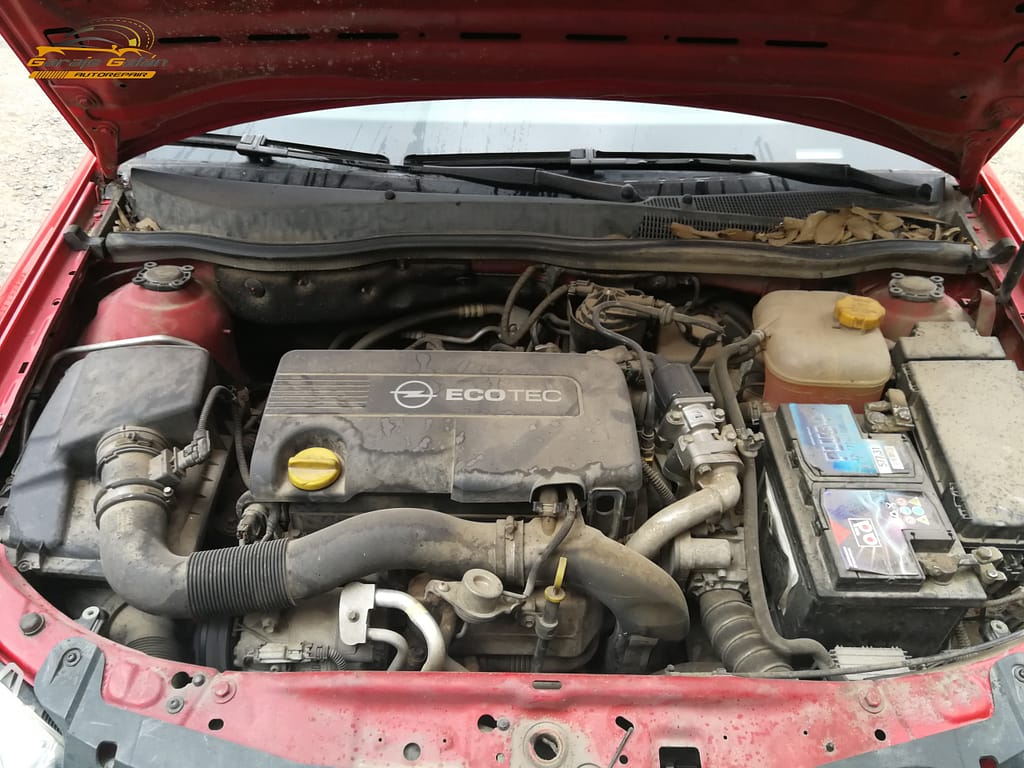 Limpieza de vano motor opel sucio